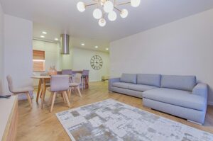 Read more about the article How to Mix Modern and Vintage Decor for a Timeless Look